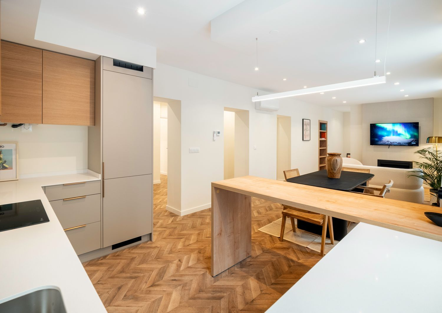 Alcade Sainz De Baranda XL image 4