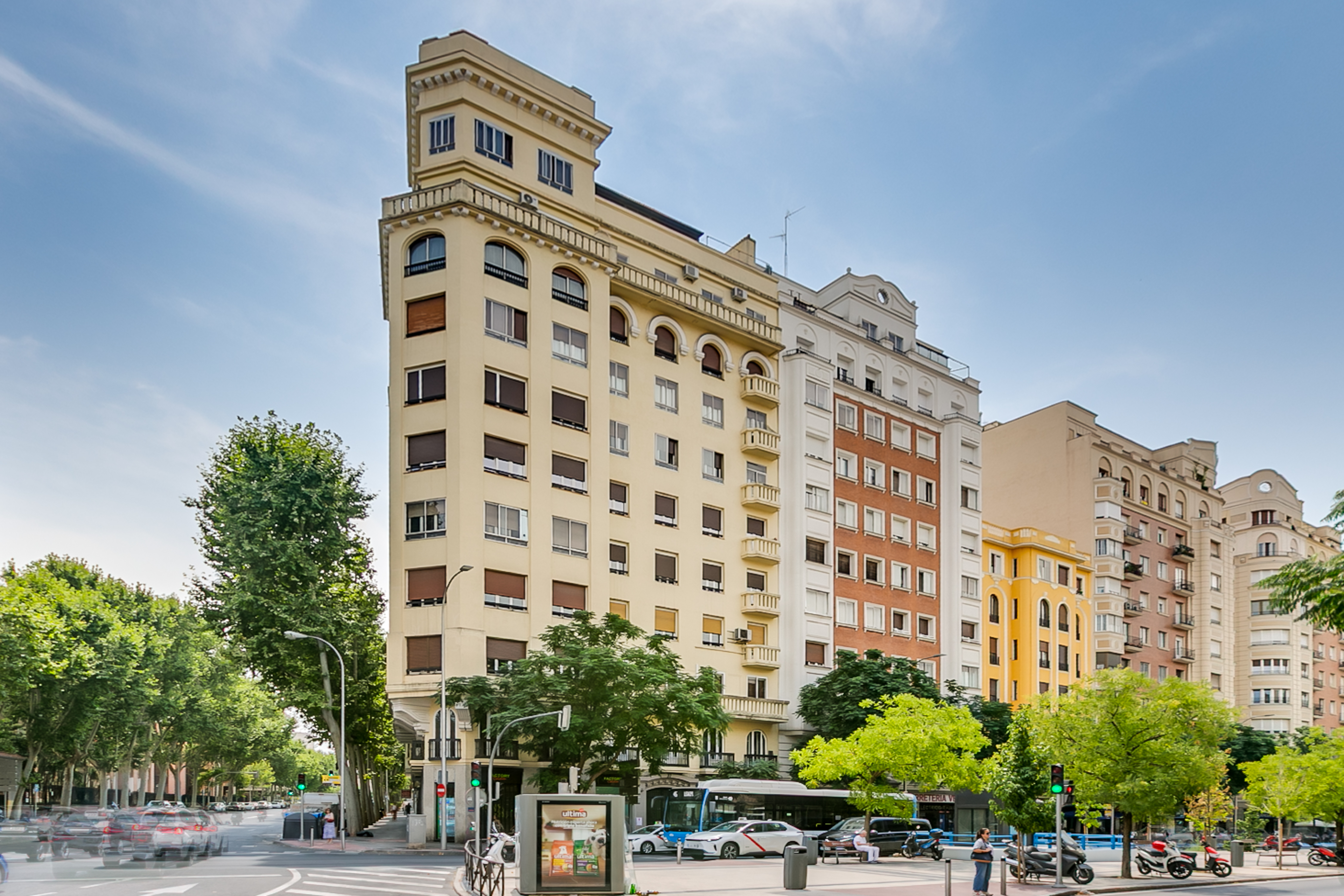 Avenida De La Reina Victoria Dcha I
