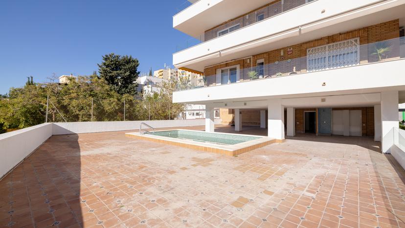 Exclusiva Vivienda con Vistas al Mar en El Palo image 3