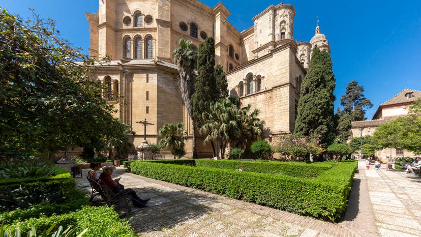 Exclusivo Piso de Lujo en el Centro Histórico de Málaga image 2