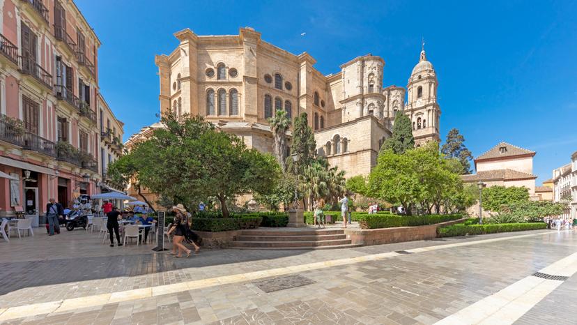 Exclusivo Piso de Lujo en el Centro Histórico de Málaga image 1