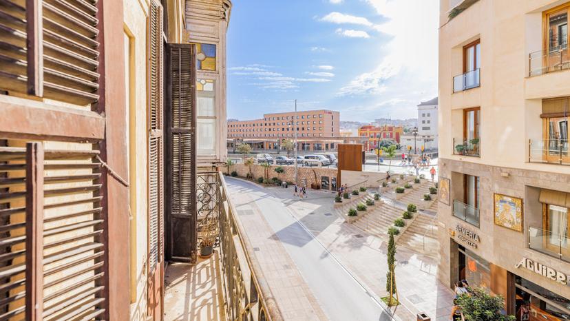 Piso Reformado en el Centro Histórico de Málaga image 0
