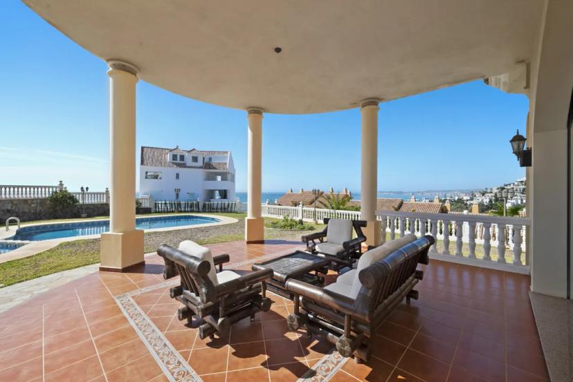 Luxury Panoramic Mansion in Torrequebrada. image 1