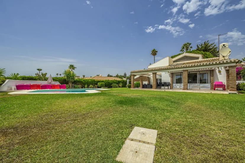 5-bedroom villa in El Chaparral with sea views and private pool image 1