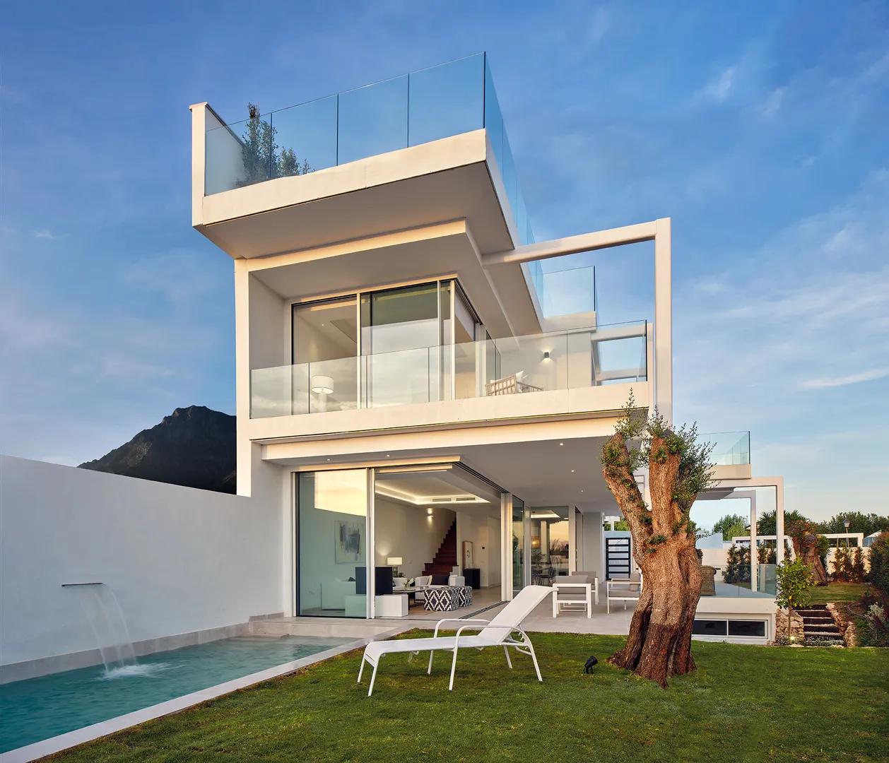Complejo Residencial de 8 Villas con Vistas al Mar en Marbella