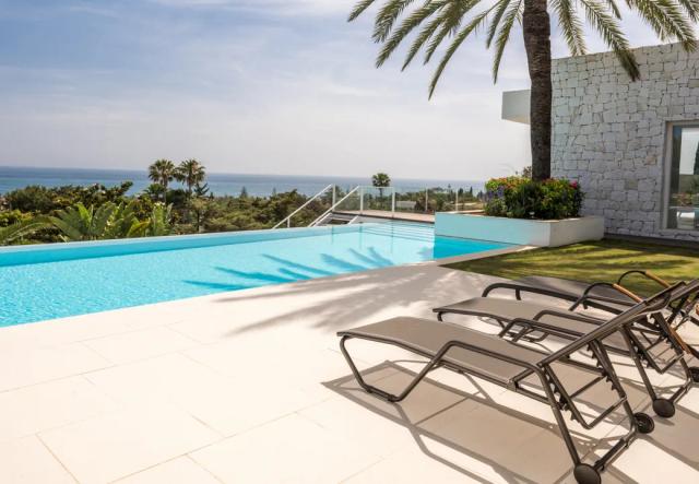 Imagen 3 de Villa luminosa junto a playa en Marbella con piscina climatizada