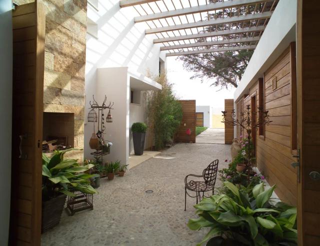 Imagen 5 de Cortijo renovado con ala moderna y jardín con piscina en Ronda