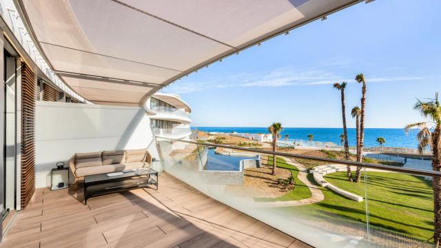 Imagen 4 de Propiedad de lujo en primera línea de playa con 68 apartamentos y villas exclusivas