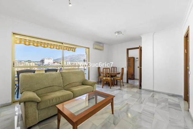 Imagen 4 de Espacioso apartamento en el centro de Fuengirola con vistas impresionantes