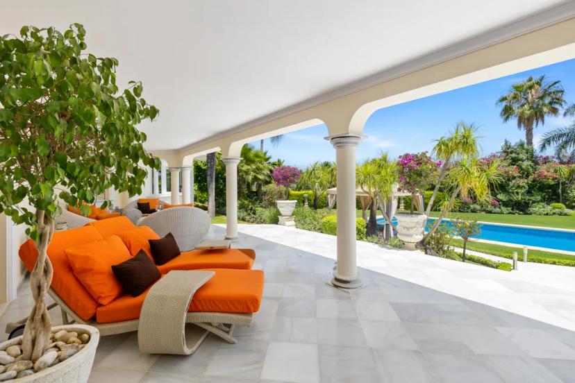 Villa de lujo en La Cerquilla, Nueva Andalucia, Marbella con vistas a La Concha image 2