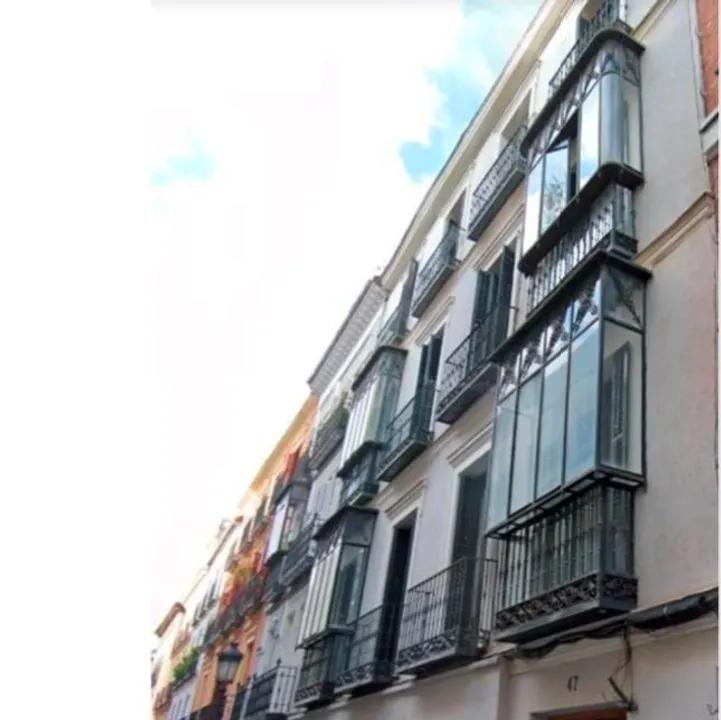 Piso espacioso y luminoso en el barrio de Justicia, Madrid image 1