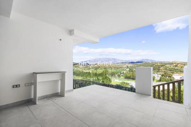 Imagen 3 de Apartamento en planta baja con vistas al mar y golf