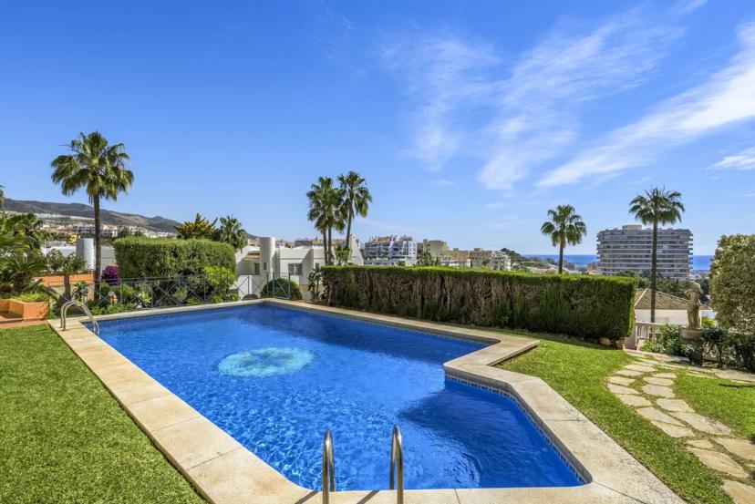 Luxury villa in Torrequebrada image 1