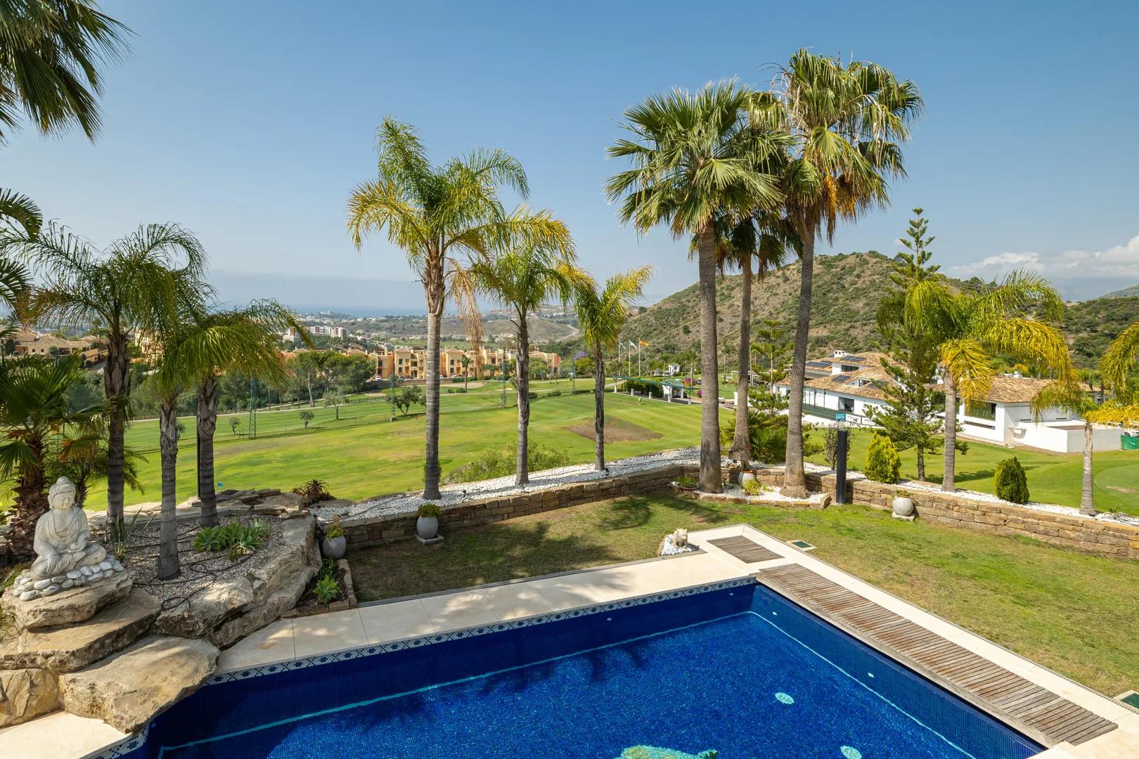 Luxury villa in Los Arqueros