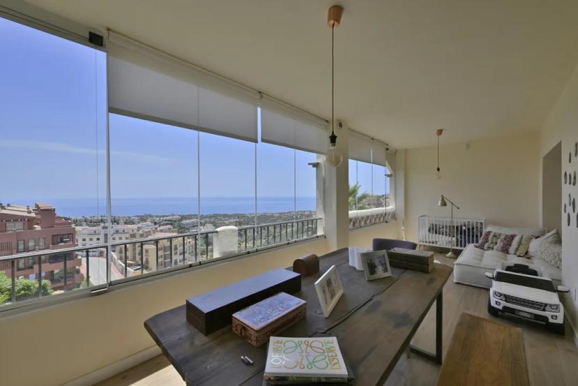 Spectacular ground floor apartment with sea views in Calahonda image 0