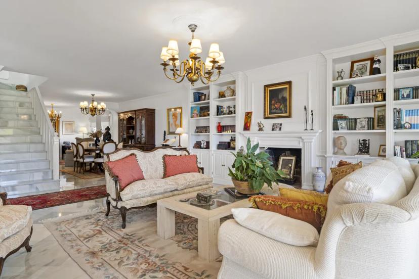 Terraced house with views of La Concha in Los Toreros image 1