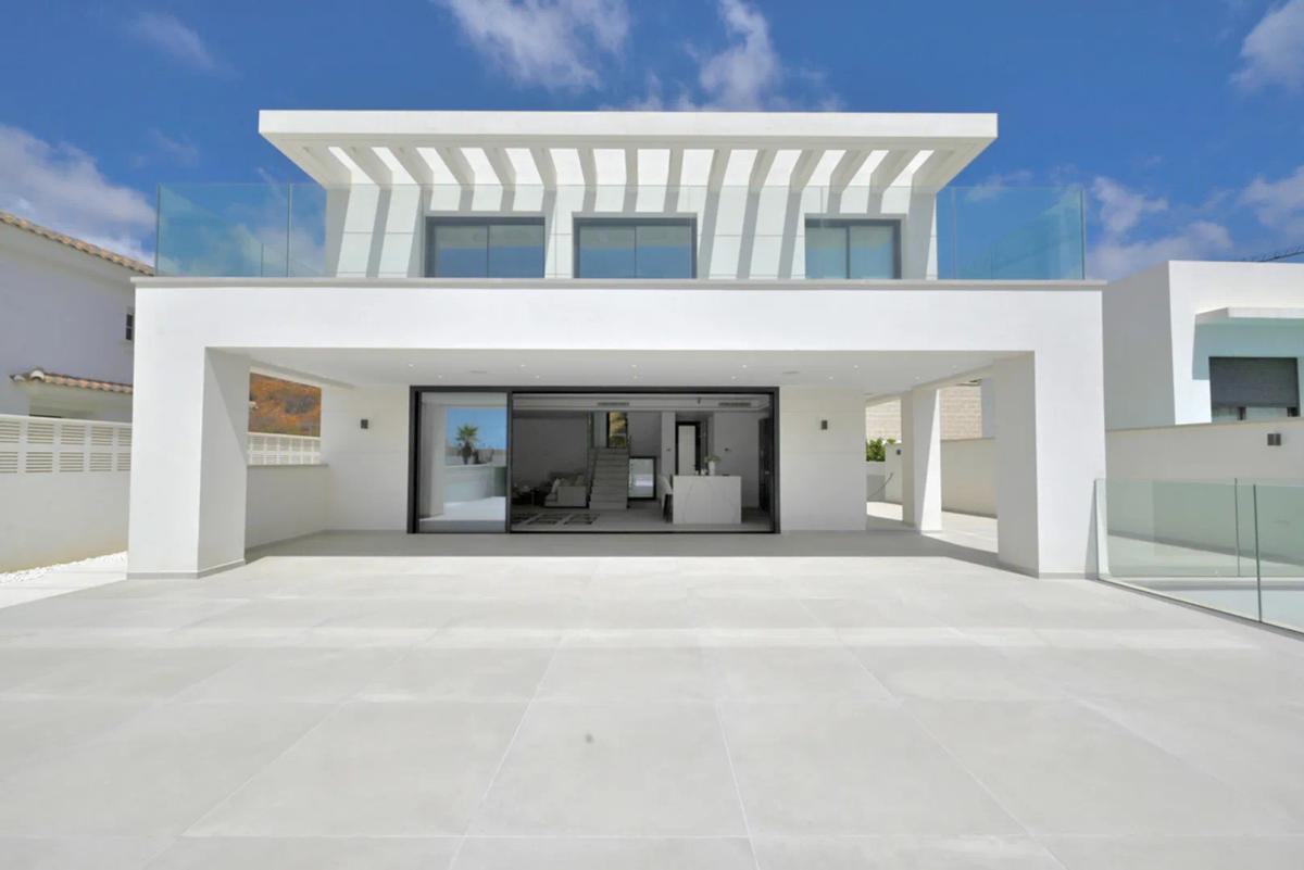 Imagen 1 de Villa Contemporánea de Lujo en La Cala de Mijas