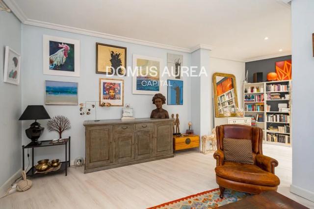 Imagen 4 de Spacious Renovated Apartment with Balconies in Trafalgar