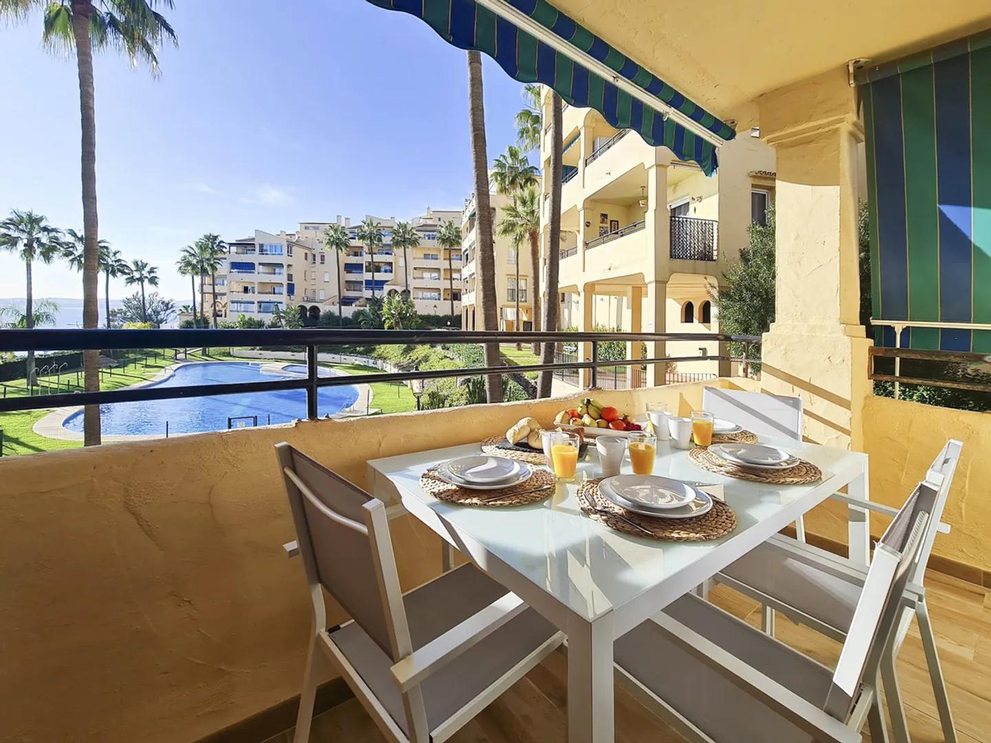 Elegant Refurbished Apartment with Sea Views in Benalmádena Costa