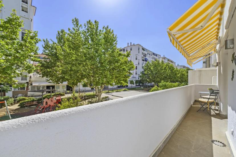 Corner Apartment Renovated in Fuengirola image 1