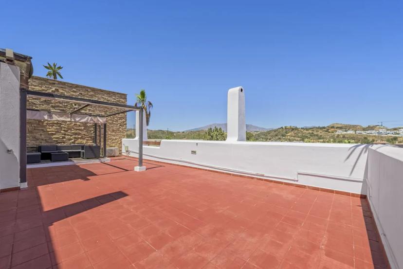 Apartment with Terrace and Views in La Cala de Mijas image 2