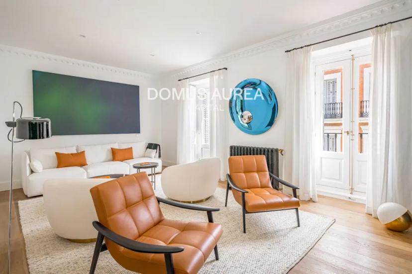 175 m² apartment with 2 bedrooms and elevator in Madrid image 1