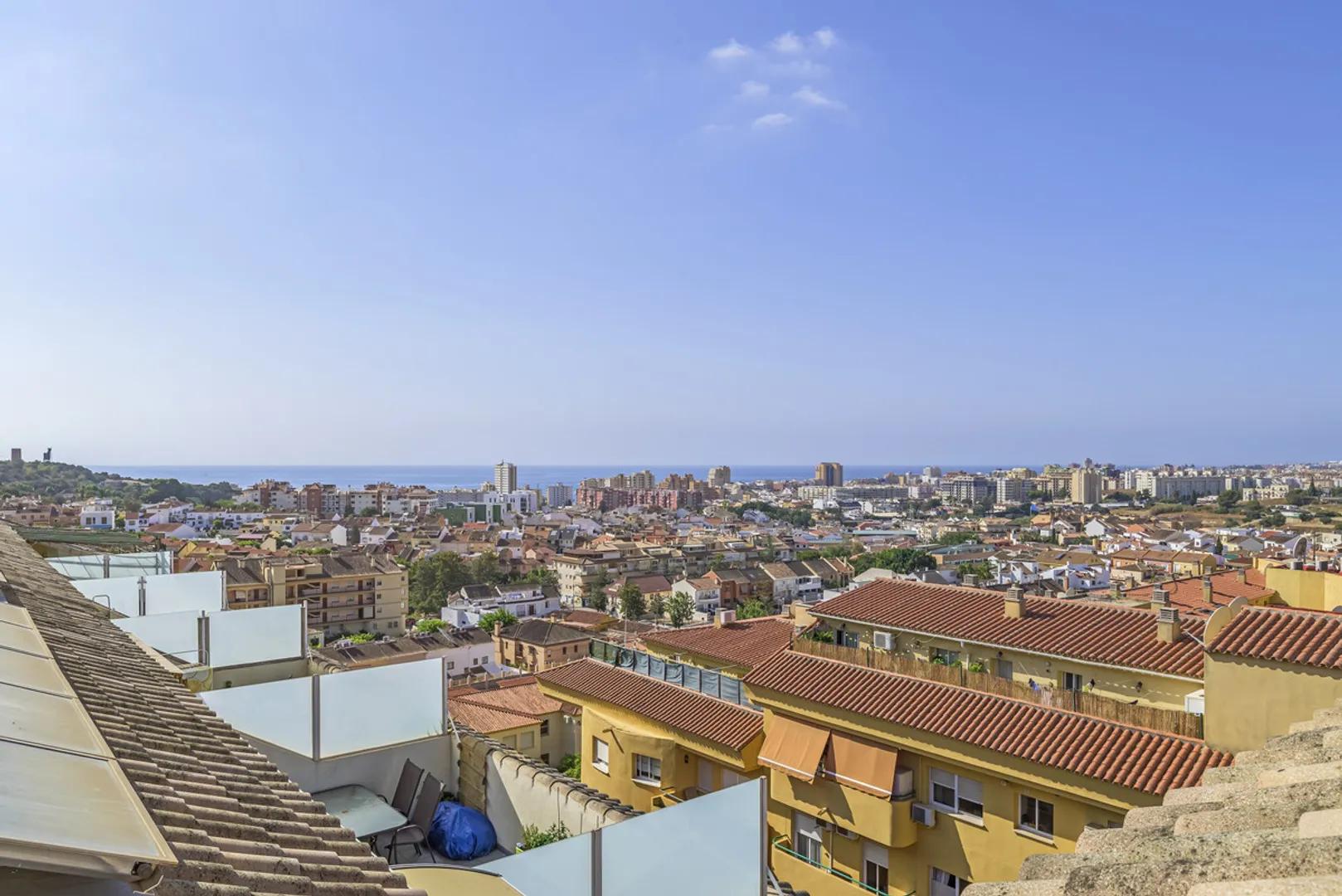 Ático Luminoso en Los Pacos con Vistas al Mar