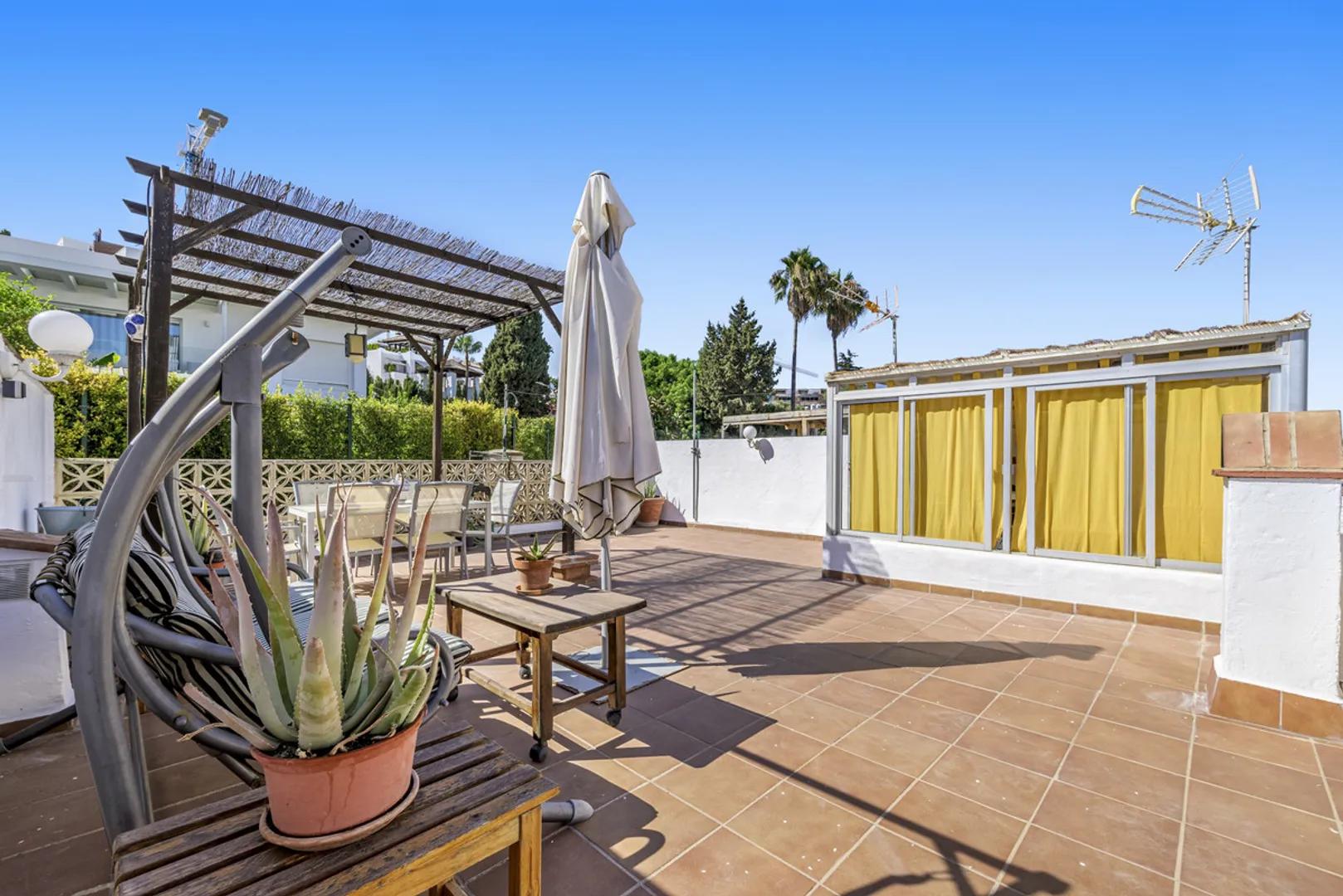 Apartment with Terrace and Solarium in Montemar, Torremolinos