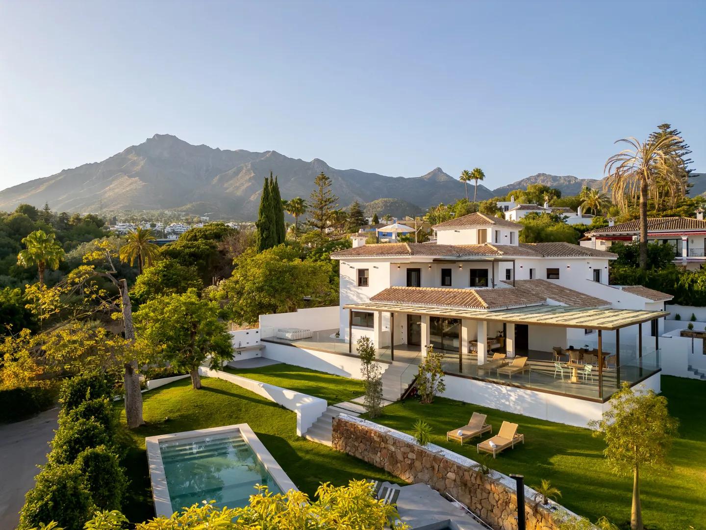 Renovated Luxury Villa in La Merced, Marbella