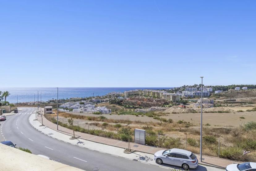 Townhouse with Panoramic Views in La Cala de Mijas image 2