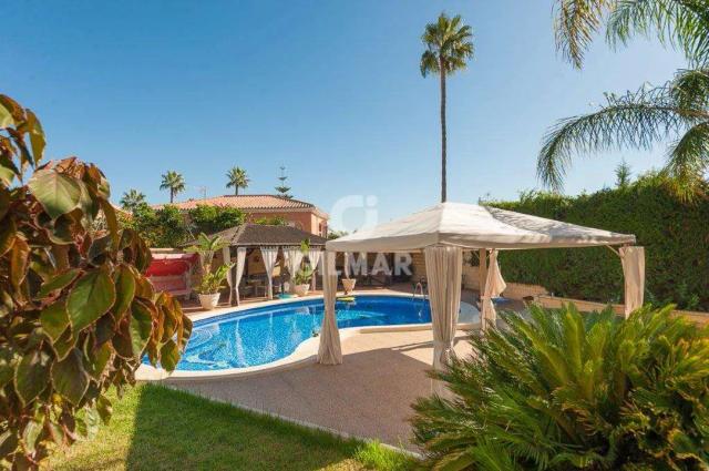 Imagen 4 de Luxury villa in Playamar 350m from the sea