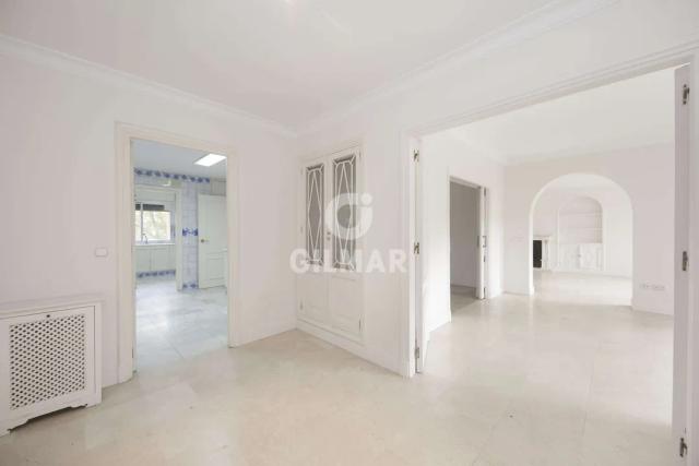 Imagen 2 de Exclusive 430 m² Floor in Jerez with Garage and Services