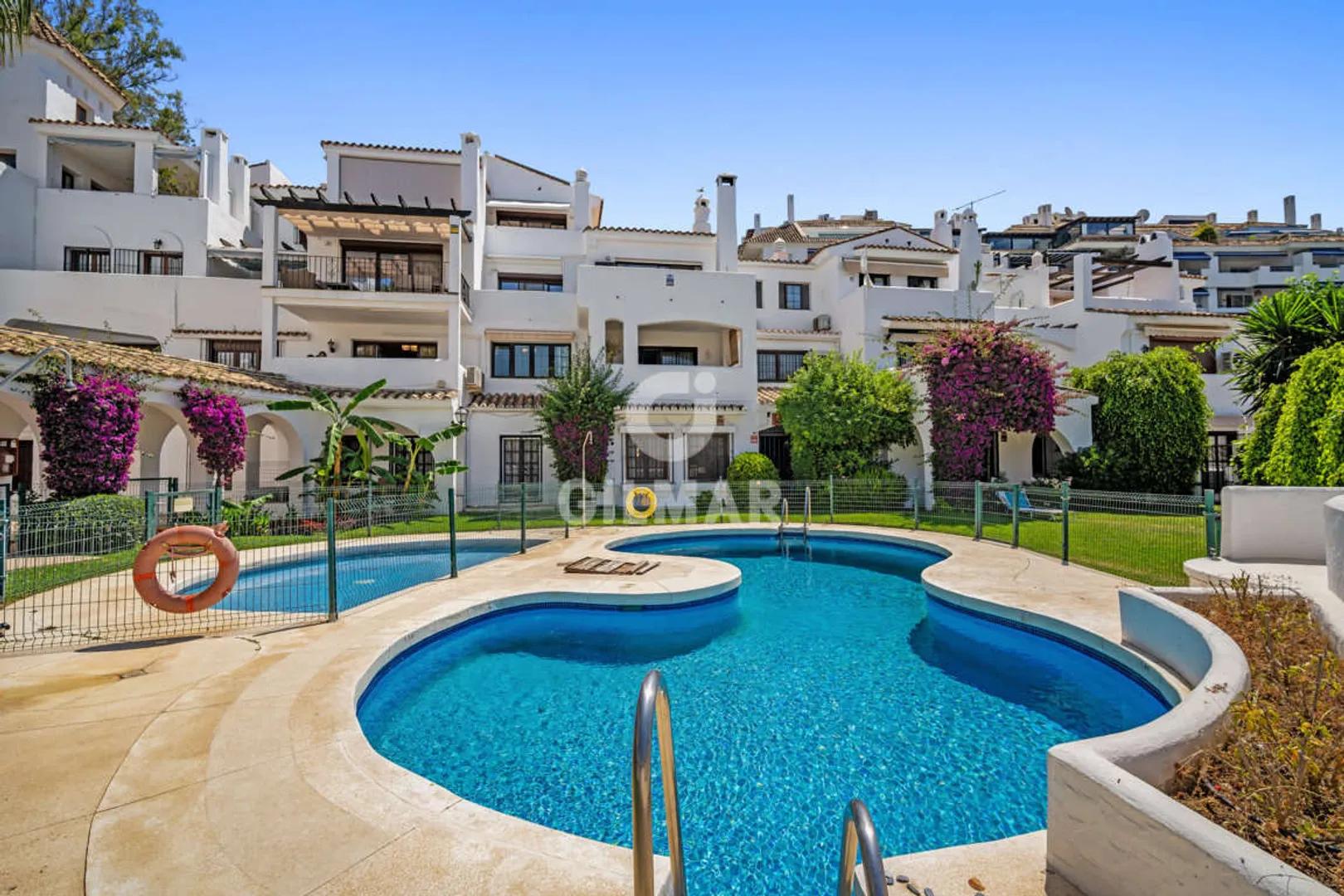 Cozy 3-Bedroom Apartment in Puerto Banús