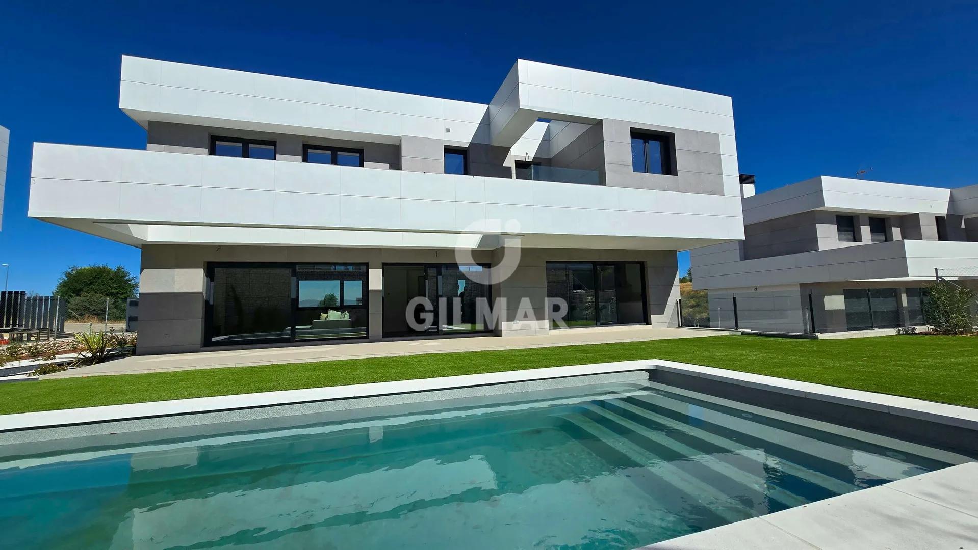 Modern Chalet with Pool in Majadahonda