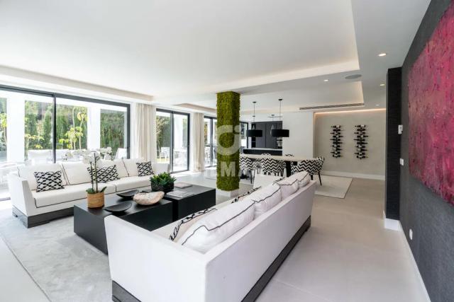 Imagen 5 de Luxury Villa in Marbella with Views and Ready to Move In