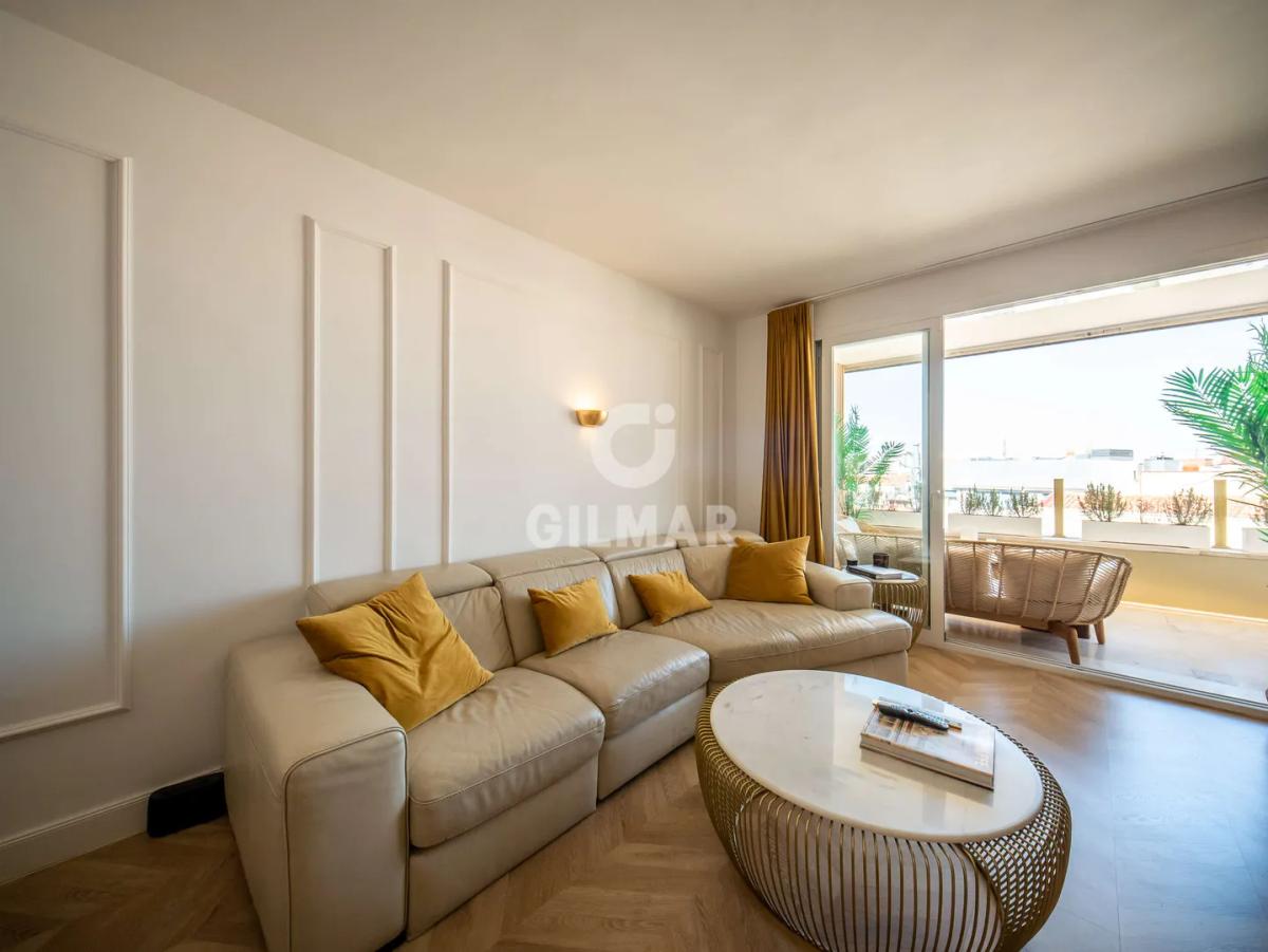 Imagen 1 de Luxury penthouse in Salamanca with terrace and garage