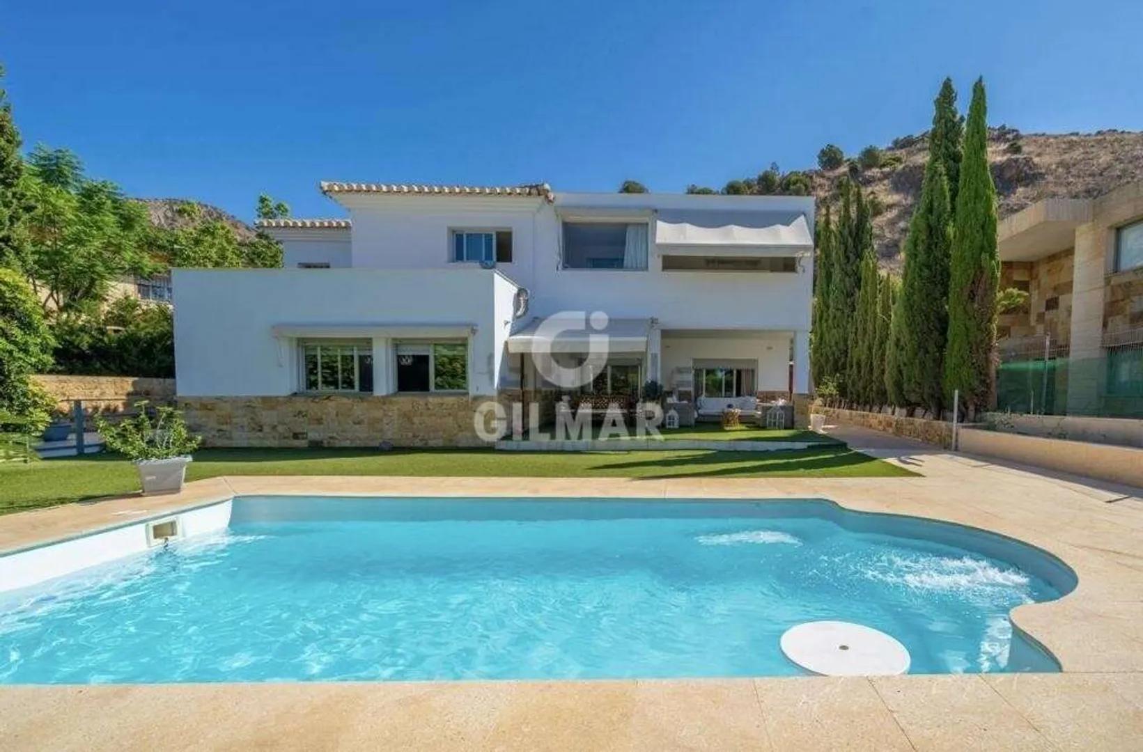 Luxury Villa in Pinares de San Antón, Málaga