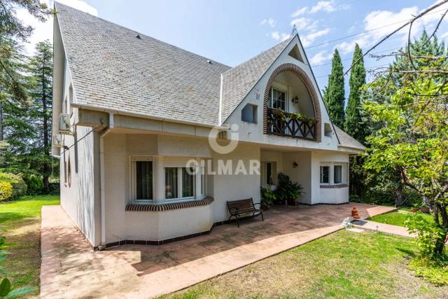 Imagen 2 de Independent Chalet with Pool in El Bosque, Villaviciosa de Odón