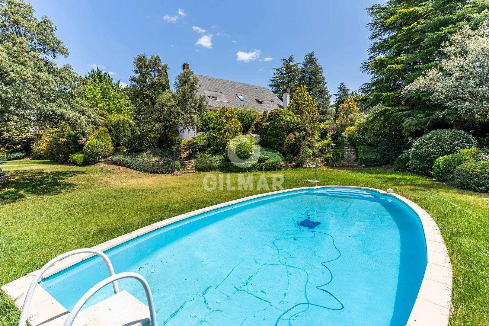 Independent Chalet with Pool in El Bosque, Villaviciosa de Odón