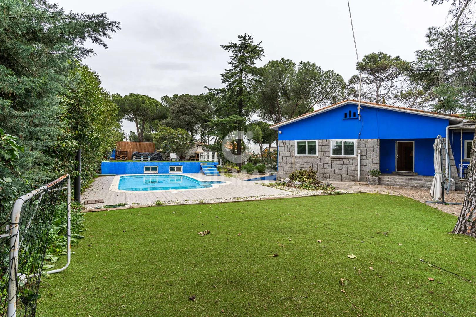 Chalet Independiente con Piscina y Jardín en Las Matas