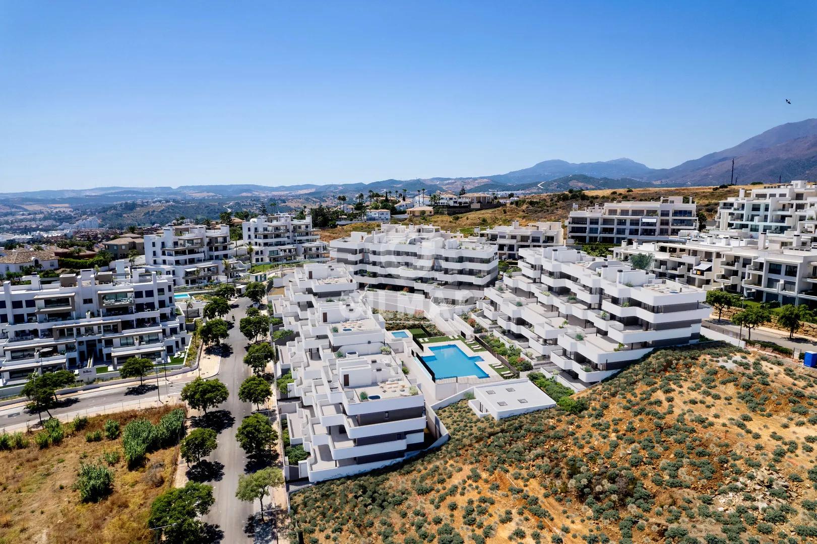 Nuevo Apartamento en Estepona con Vistas al Mar