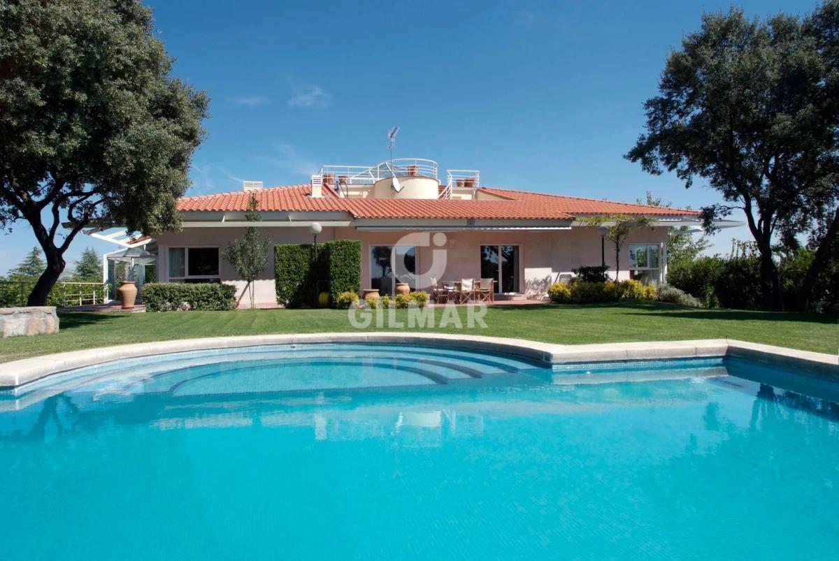 Imagen 1 de Exclusive Family Villa in Ciudalcampo with 360º Views