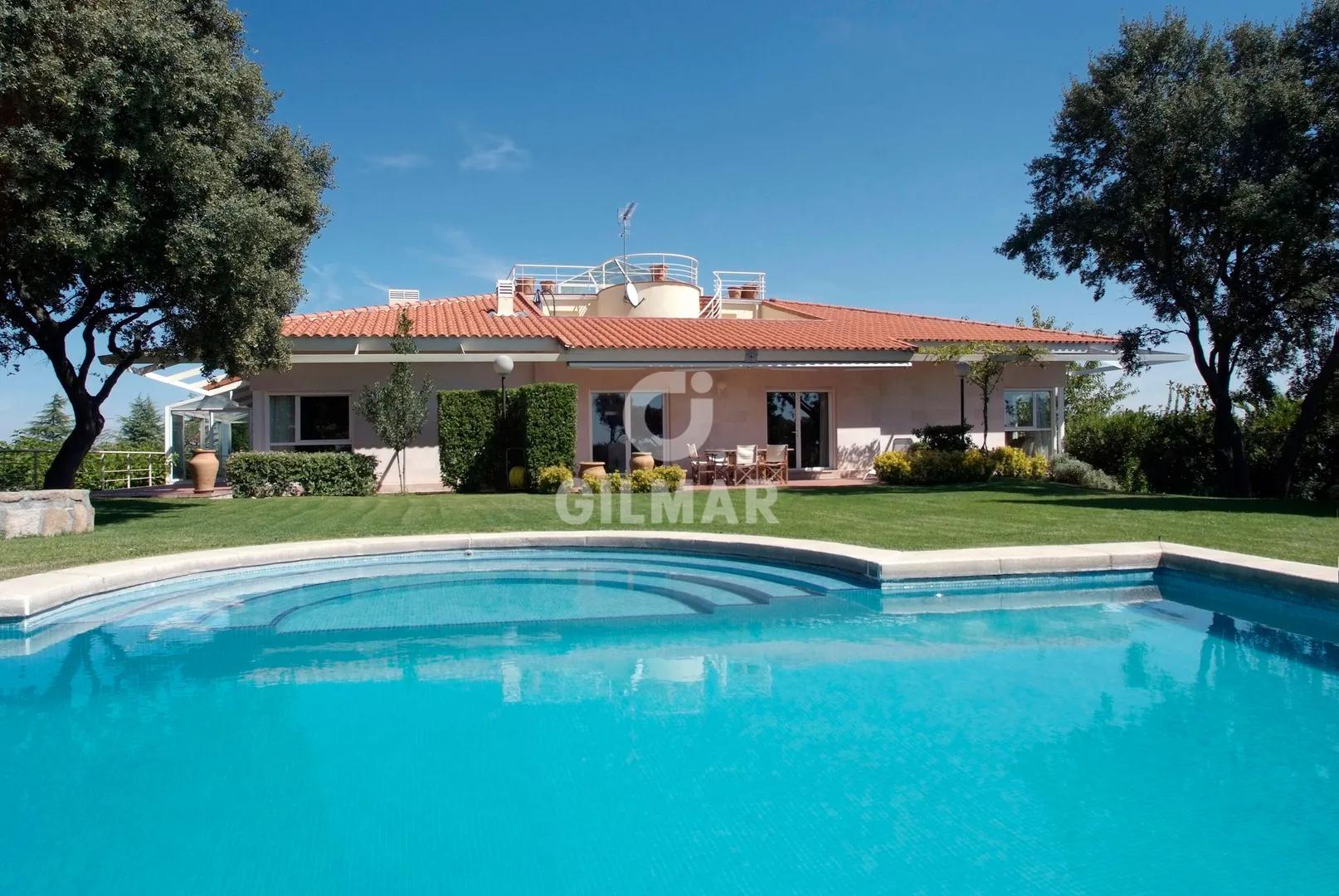 Exclusive Family Villa in Ciudalcampo with 360º Views