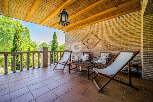 Imagen 2 de Independent Chalet with Large Garden and Views in Molino de la Hoz