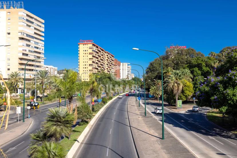 Luxury Corner Apartment on Avenida Andalucía image 1