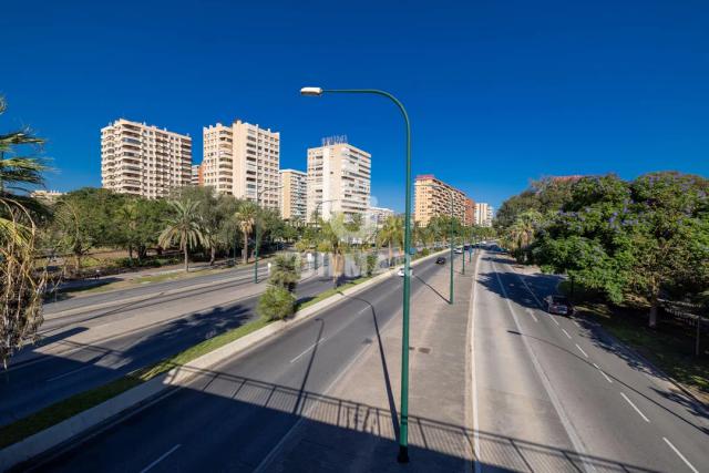 Imagen 3 de Luxury Corner Apartment on Avenida Andalucía