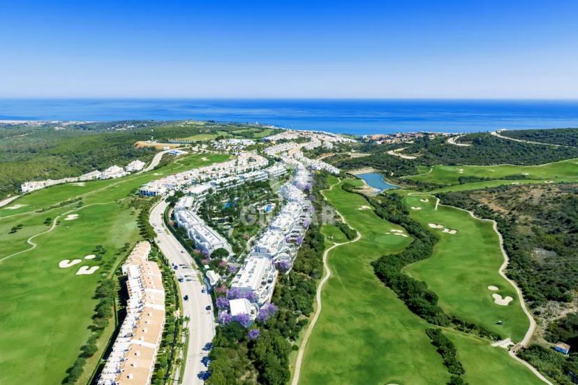 Serenity: Exclusive Apartments on the Front Line of Golf image 2