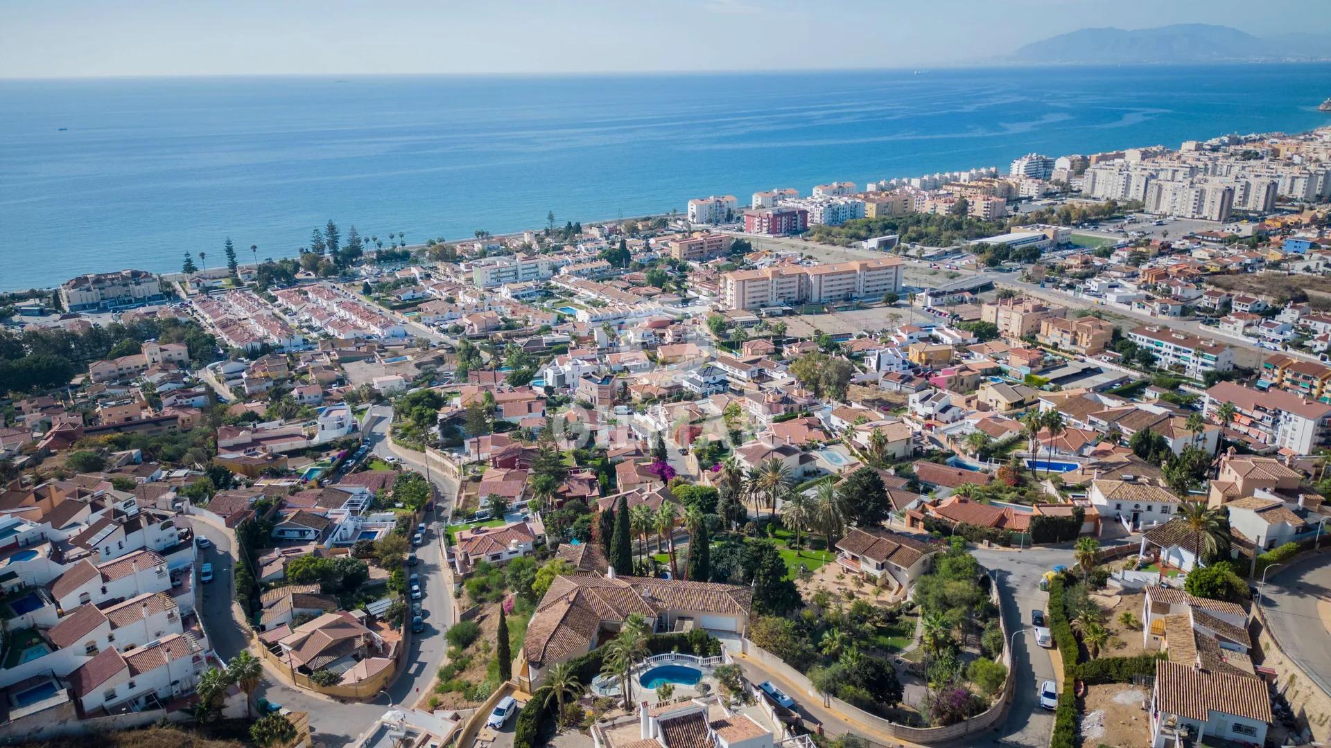 Villa de Lujo con Vistas al Mar en Lo Cea