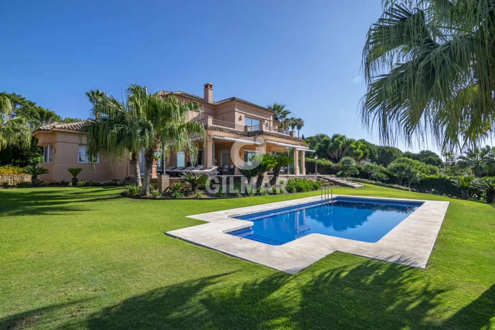 Villa de Lujo en Sotogrande Alto con Vistas al Mediterráneo