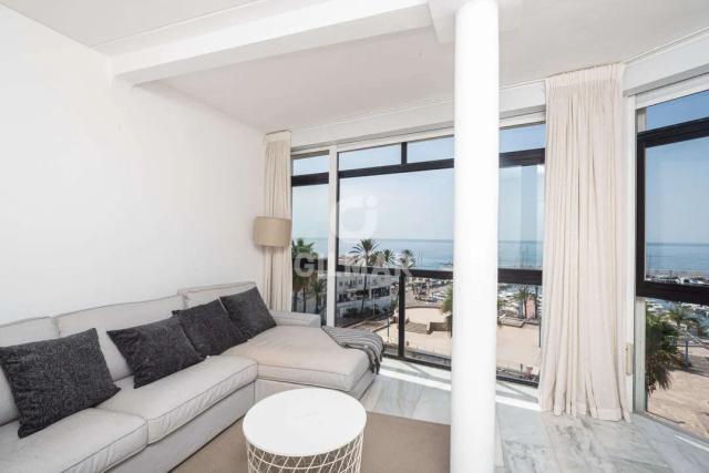 Imagen 4 de Spectacular Penthouse with 3 Bedrooms and Sea Views in the Center of Marbella